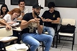 Estudante de Direito praticam argumenta&ccedil;&atilde;o