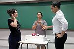 Aulas de teóricas de Filosofia em atividades práticas