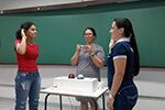 Aulas de teóricas de Filosofia em atividades práticas
